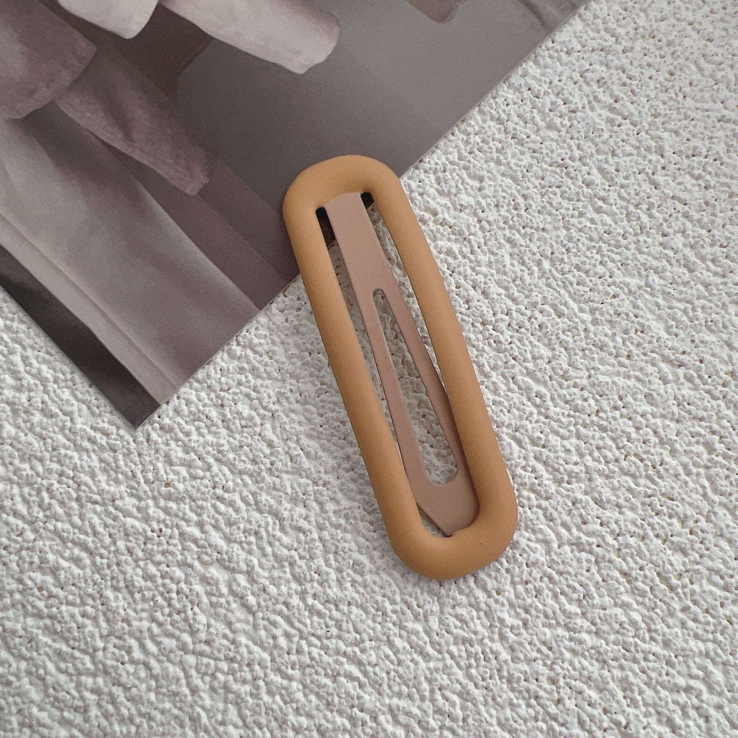 Solid color matte hairpin