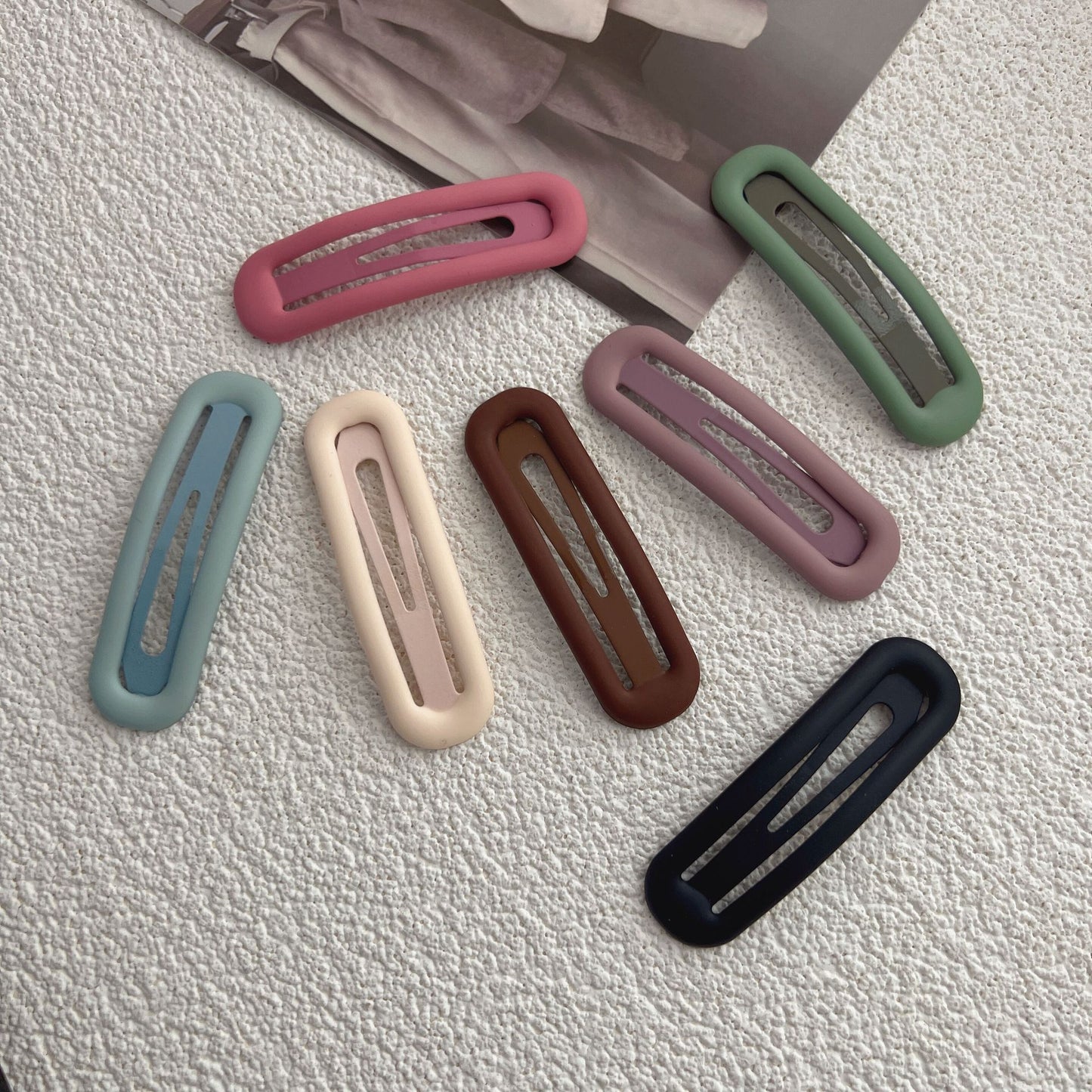 Solid color matte hairpin