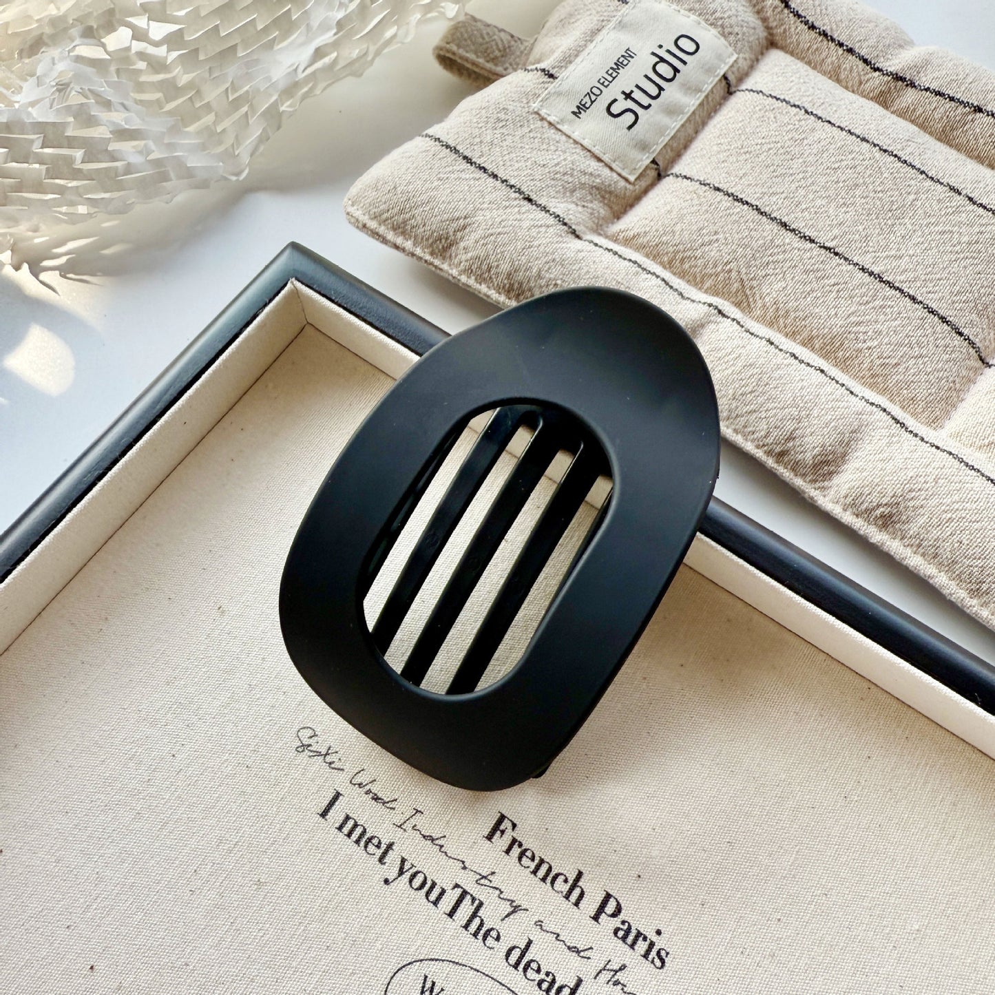 Tapered flat oyster duckbill clipper