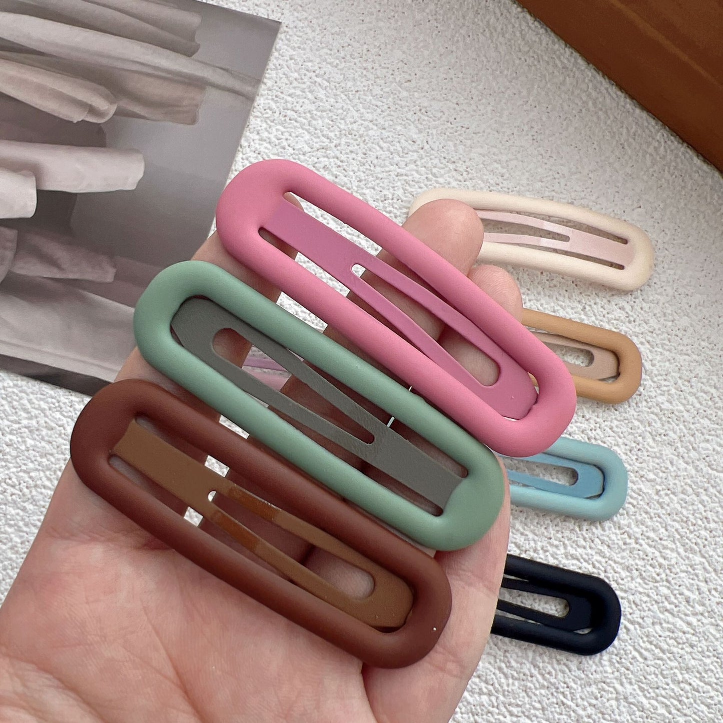 Solid color matte hairpin