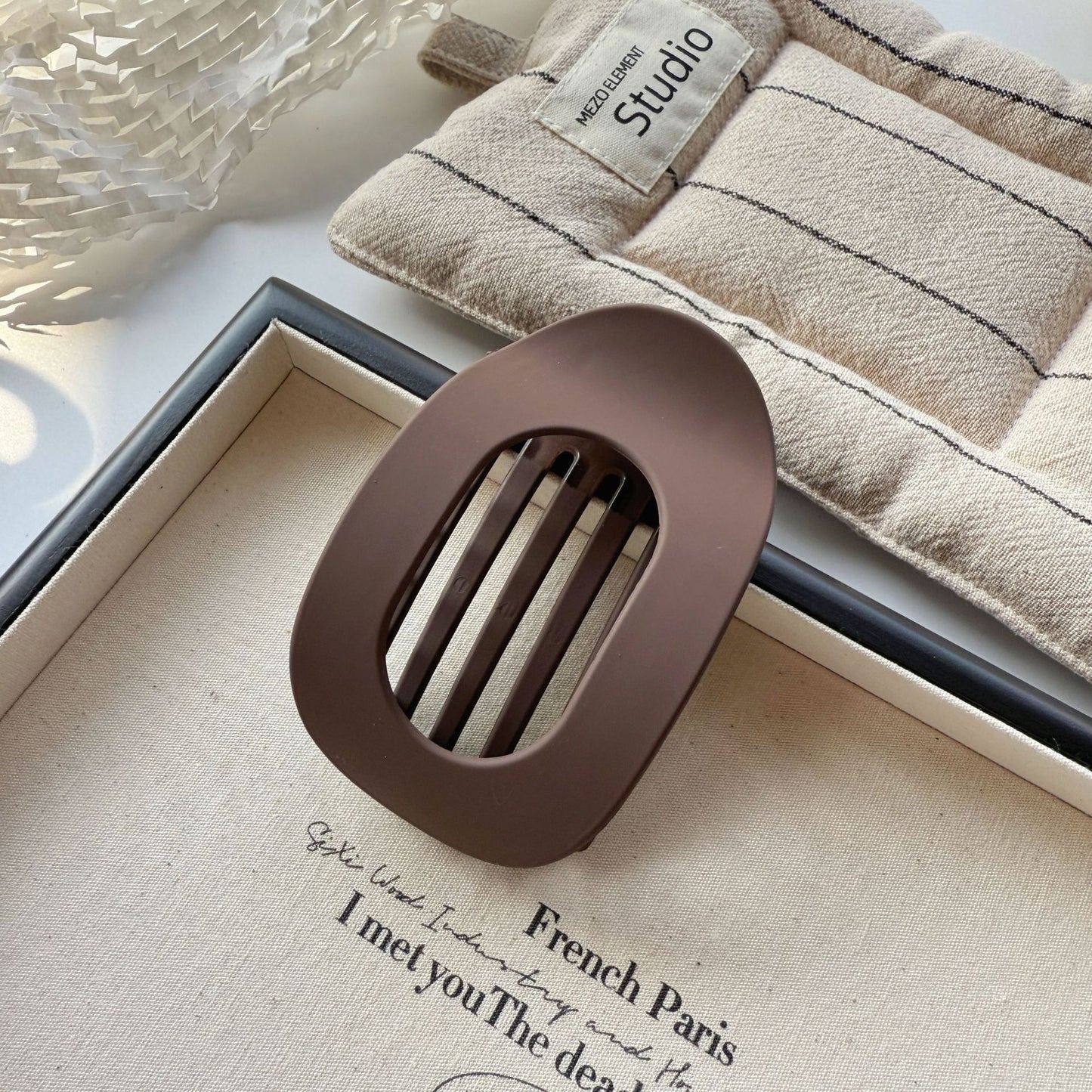 Tapered flat oyster duckbill clipper